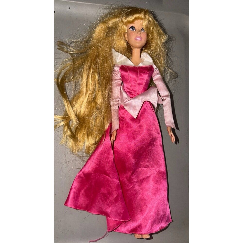 Disney Store Classic Collection Sleeping Beauty Princess Aurora Doll